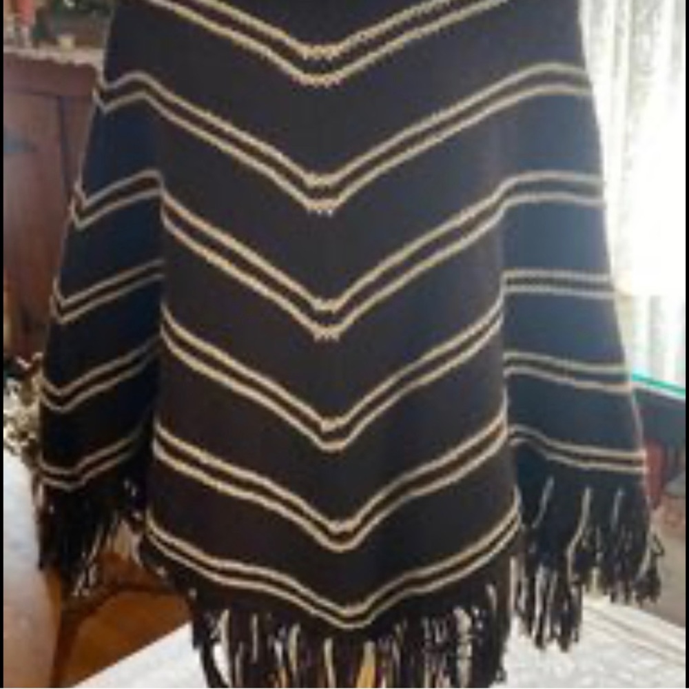 Boho Hand Knit Soft Stretchy Acrylic Cowl Neck Poncho One Size.